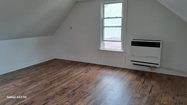 Photo - 1132 E Lovejoy St Unit Upper Rear