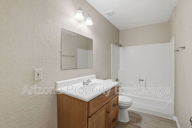 Photo - 607 W Rio Salado Pkwy Unit #205