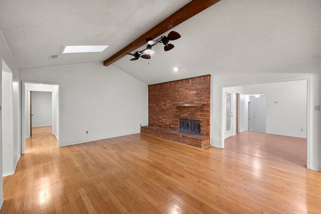 Photo - 6436 Ridglea Dr