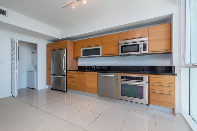 Photo - 253 NE 2nd St Unit 3805