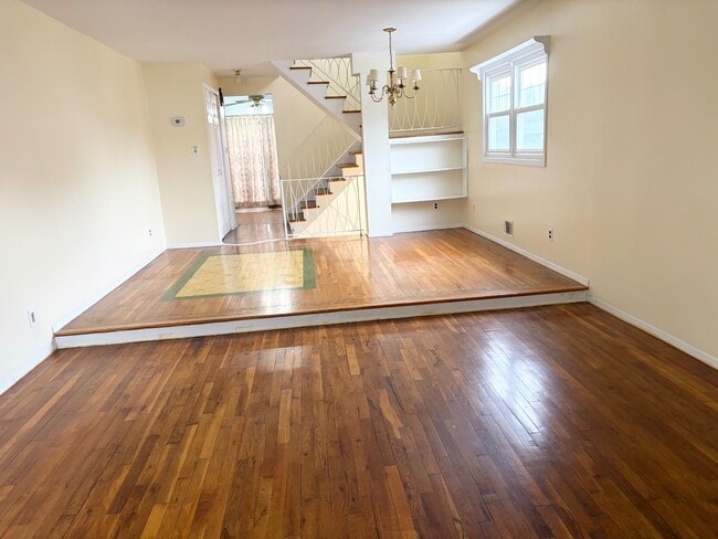 Photo - 107 Ebony St