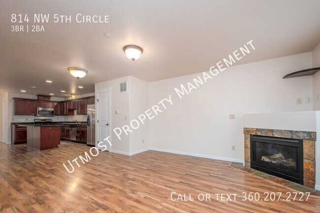 Photo - 814 NW 5th Cir