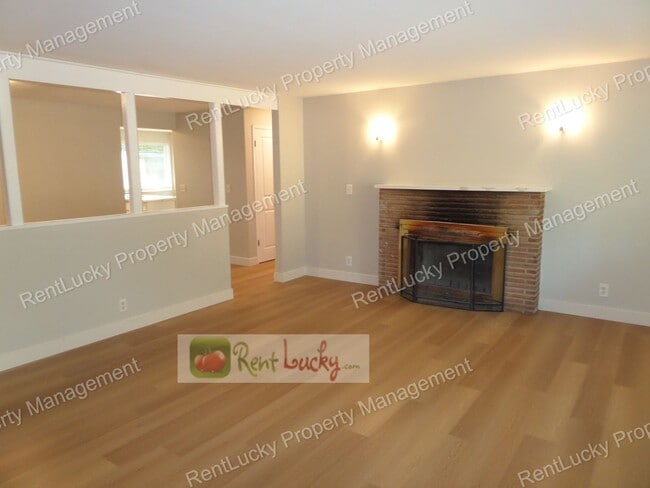Photo - 19541 3rd Ave S