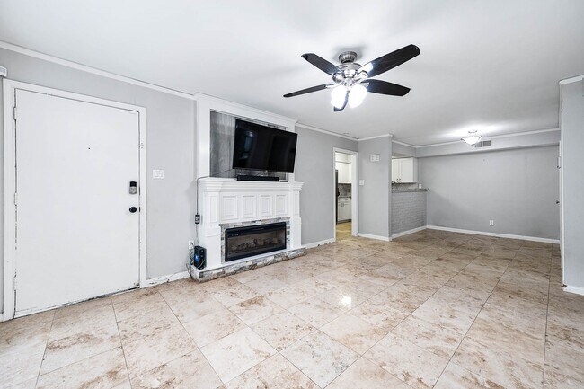 2575 Marilee Ln Unit 3