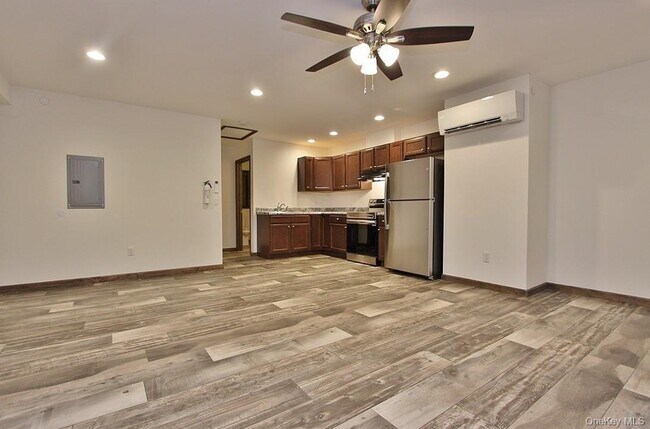 81 Connelly Rd Unit 6