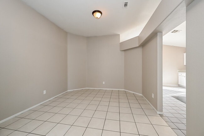 Photo - 927 River Mountain Dr