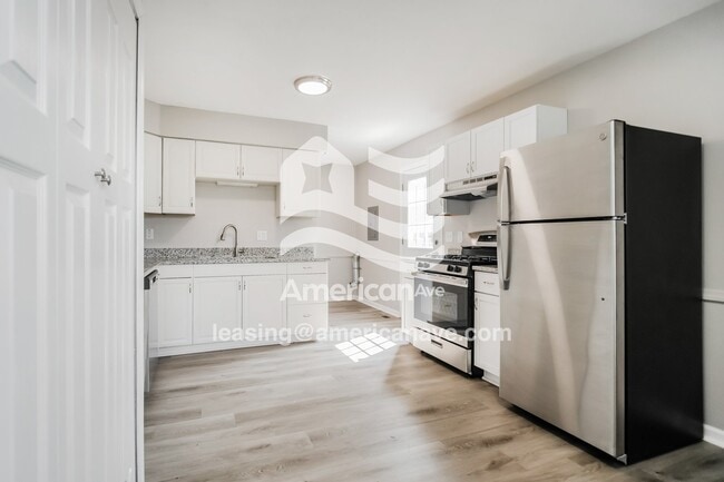 Photo - 2106 Hancock St