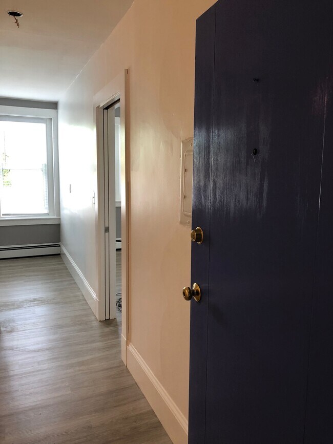 Apartment 4, second floor - 165 W Emerson St Unit Apartment #4