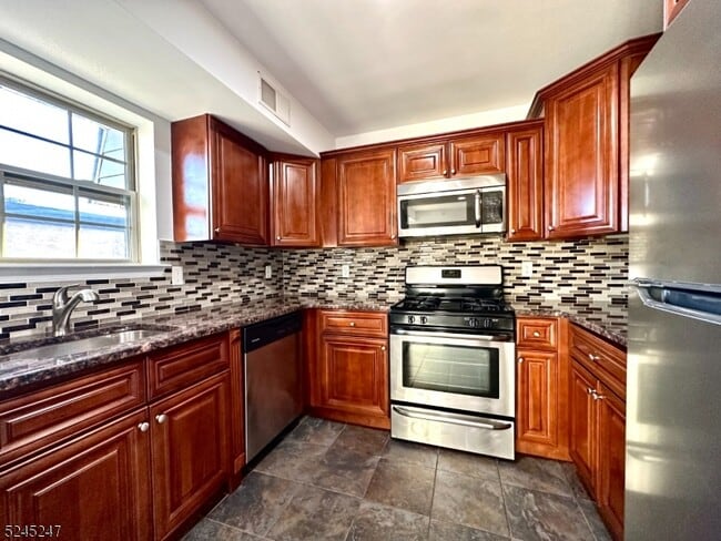 Photo - 594 Jefferson Ave Unit 304