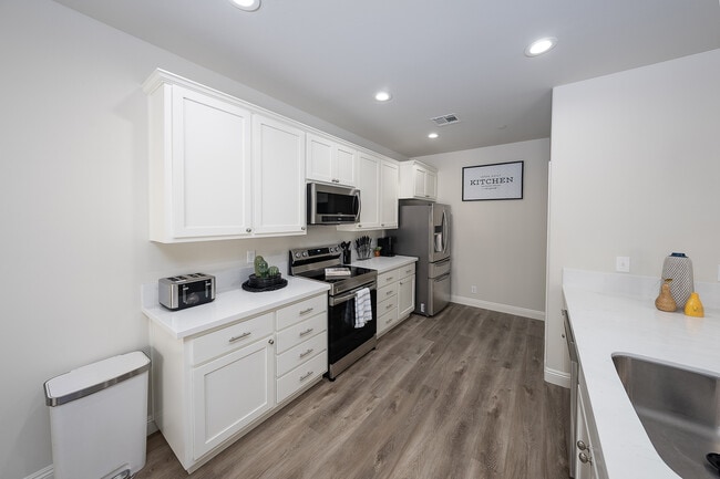 Photo - 1018 Briarwood Ave