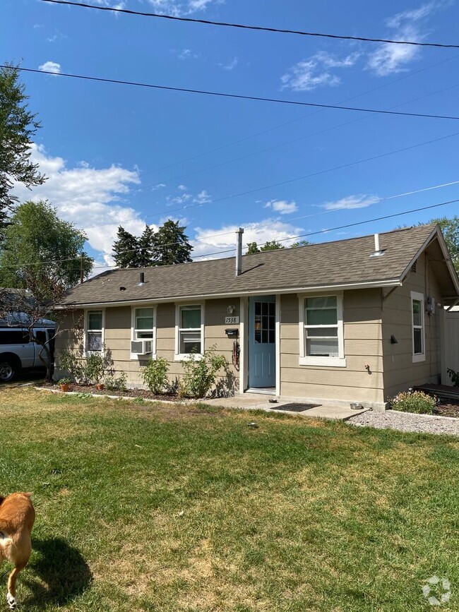 Building Photo - Centrally located Missoula Gem-No pet rent Rental