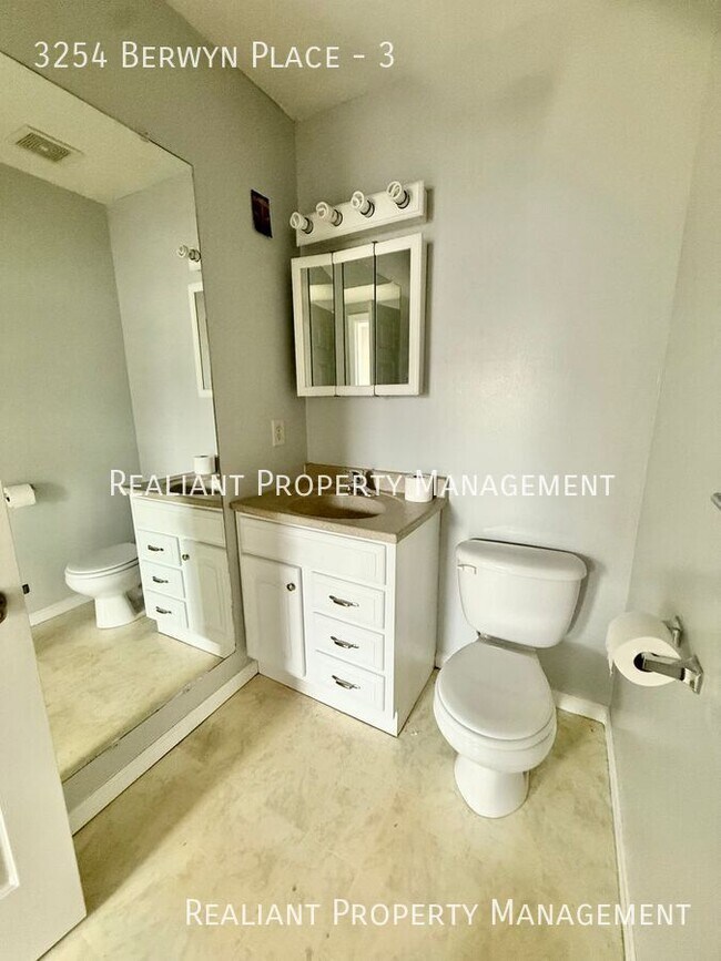 Photo - 3254 Berwyn Pl Unidad 3