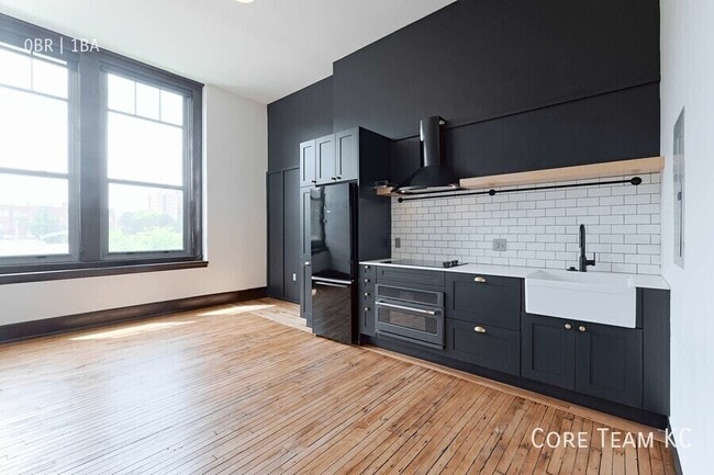 Photo - 310 E 39th-S3 Unidad S3