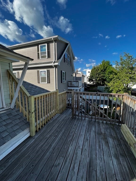 Building Photo - 20 Mohan St Unit 2