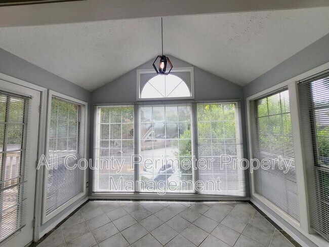 Photo - 1904 Country Park Dr