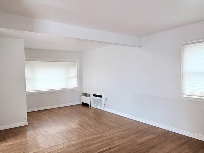 38 Cedar St