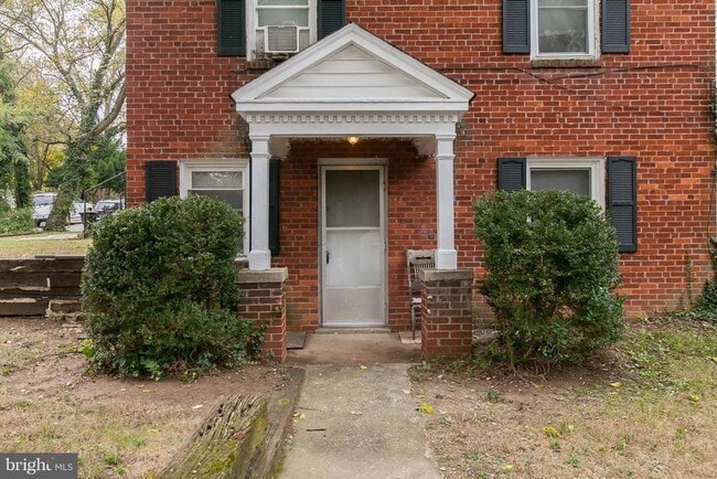 Building Photo - 908 Prospect St