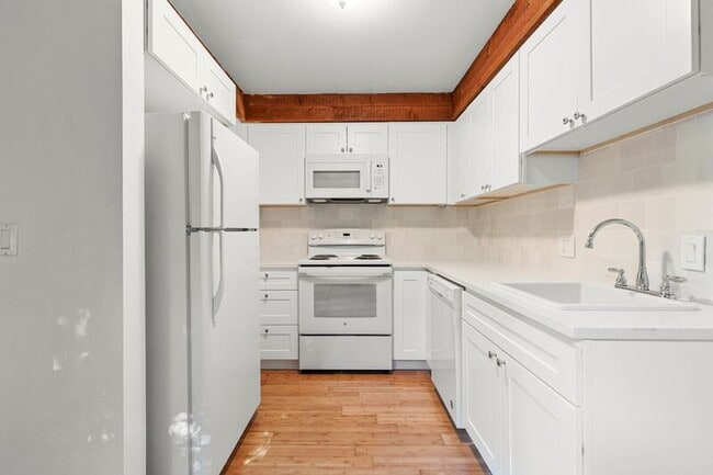 Photo - 6780 SW Canyon Terrace Unit #3