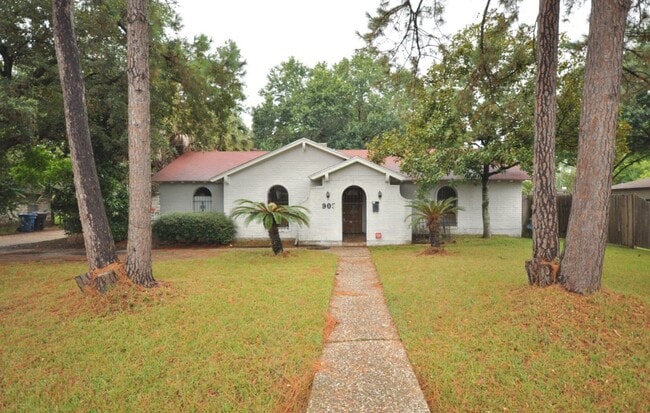 Photo - 905 Avenue K Casa