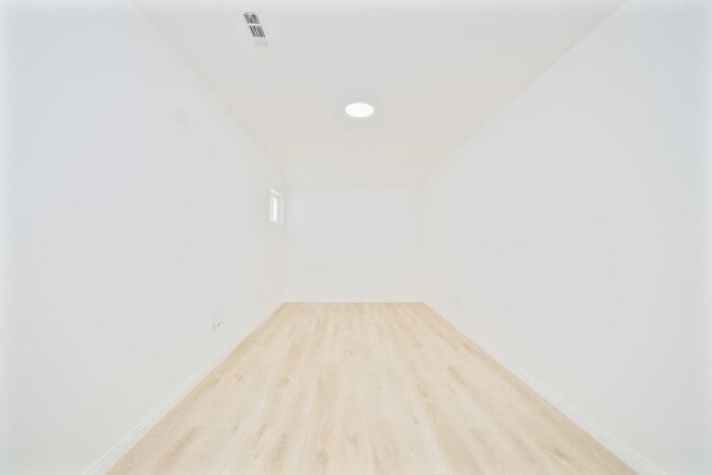Photo - 349 E Newman Ave Unidad A