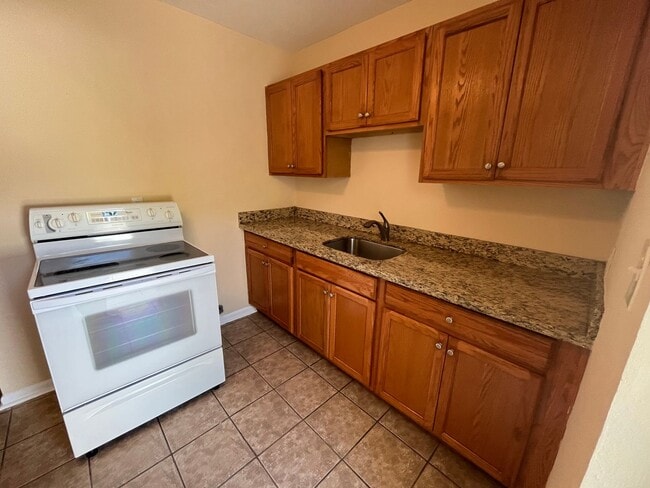 Photo - Balsamo Trust 182 Unit 2