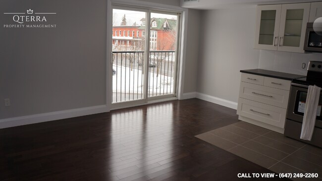 Building Photo - 164 Main St Unit 3-164 Main St, Ottawa, Ontario
