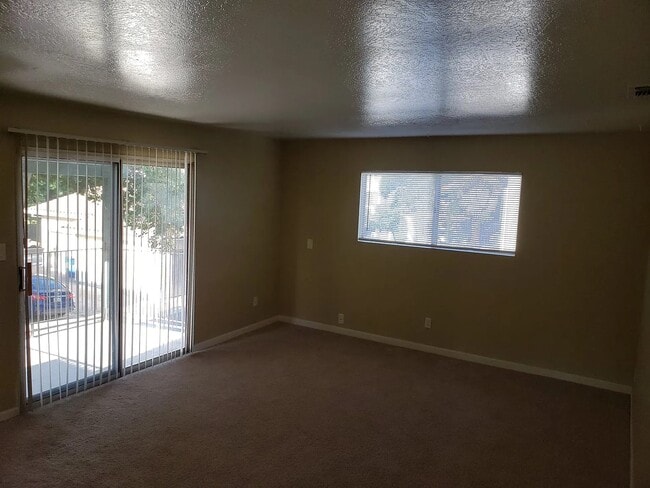 Photo - 8071 Via de Palmas Ln Unit 1