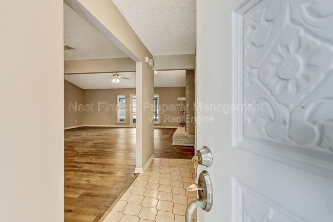 Photo - 10855 Mandarin Station Dr W