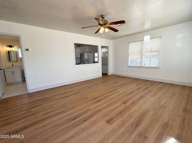 Photo - 2817 N 30th Pl