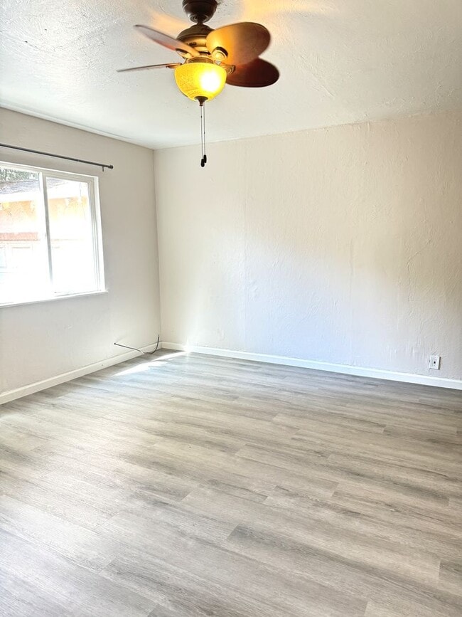 Photo - 455 E St John St Unit B