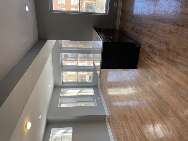 Photo - 1411 E 67th Pl