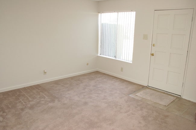 Parker Avenue Townhouse Apartments