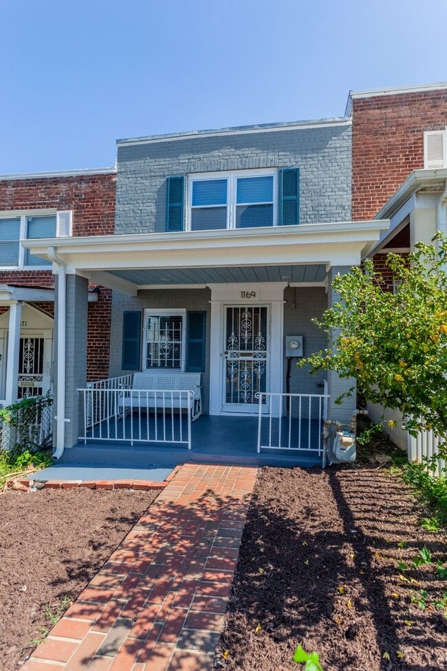Photo - Trinidad Rowhome | 2 Bed | 1 Bath | 800 Sf | Large Fenced-In Front Porch & Fenced-in Backyard | 2...