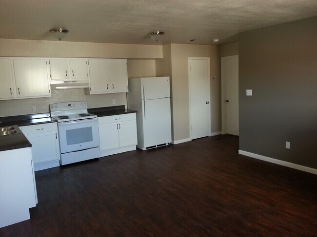 Building Photo - 1113 Primrose Ave Unit 7 Rental