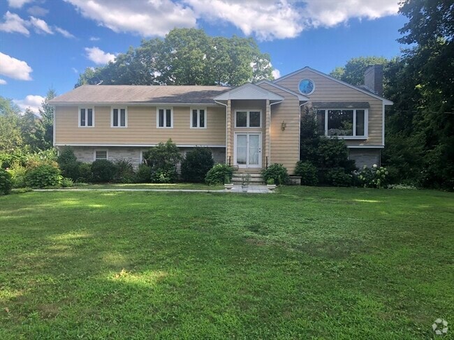 Building Photo - 103 Sherburn Cir Rental