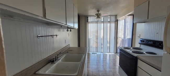 Photo - Upper Level 2 Bedroom 1 Bath Unidad 8