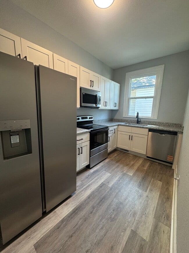 Photo - Charming 3-Bedroom Cottage With Modern Updates