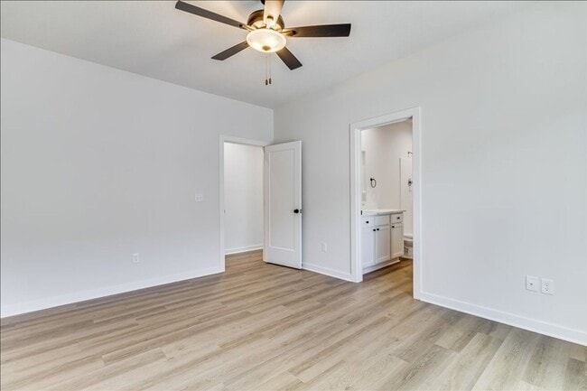 Photo - Beautiful Three Bedroom, Two Bathroom