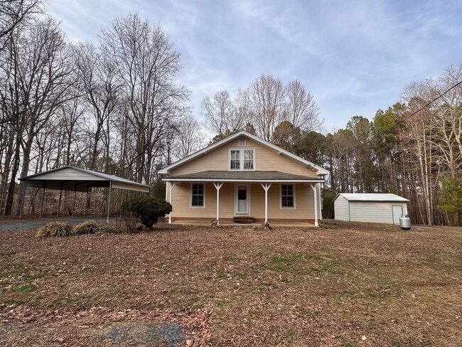 Photo - BEAUTIFUL 2 STORY, 4 BED, 2 BATH HOME