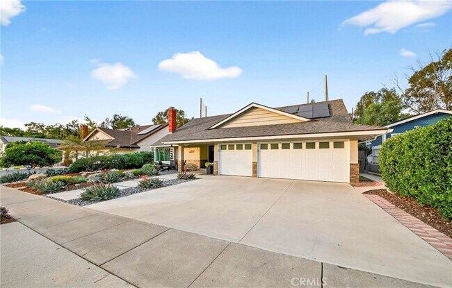 Photo - 2109 Smokewood Ave