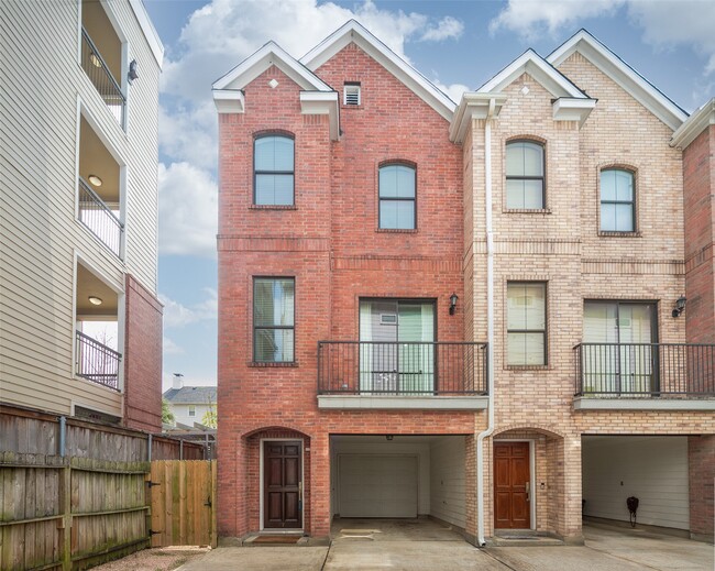 Building Photo - 202 McGowen St Unit F