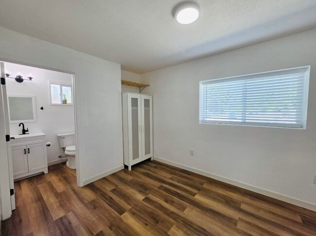 Photo - 6824 Le Mans Ave Unidad A