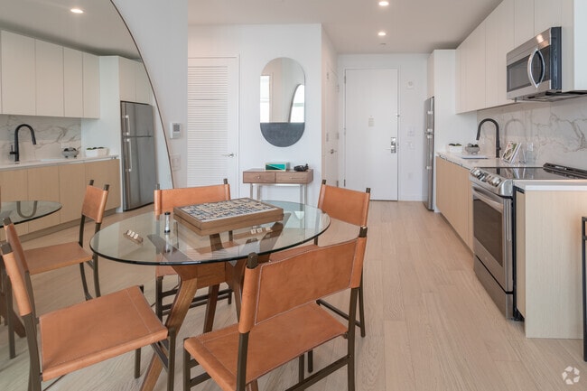 Photo - PLG 123 Linden Apartments