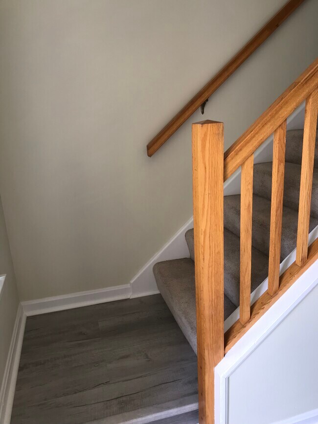 Photo - 1111 Cambridge Ct