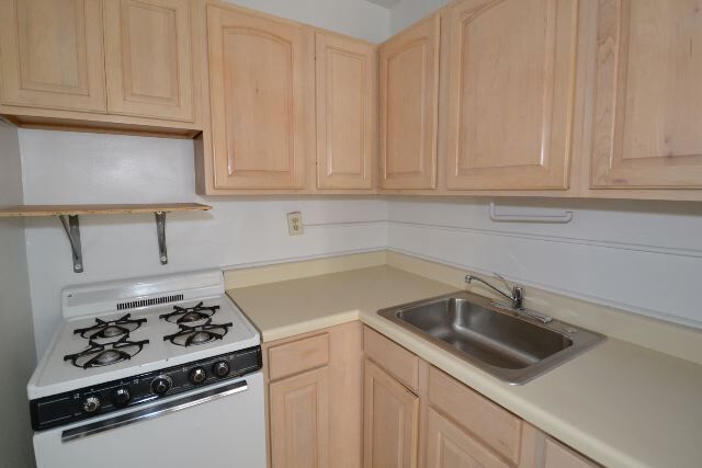 Photo - 533 W Roscoe St Unit 013