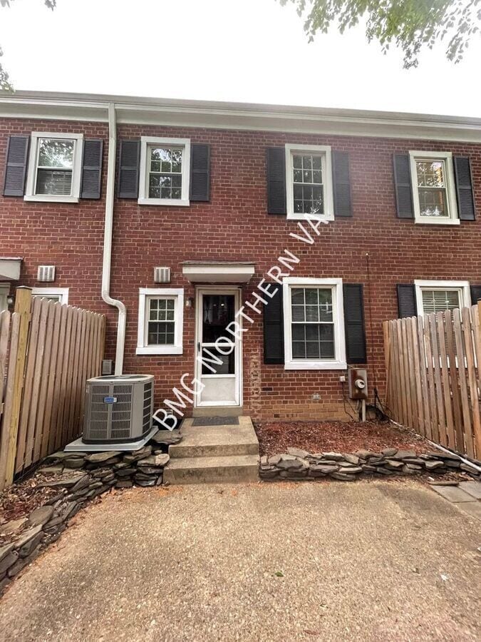 Photo - 3030 S Buchanan St