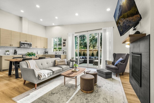 Building Photo - 15206 NE 96th St Unit ID1334333P