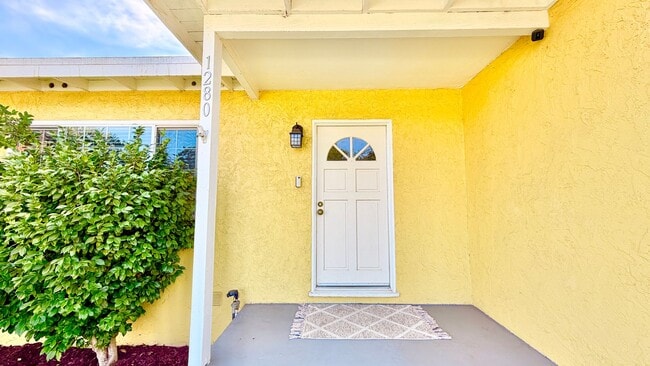 1280 Alturas Rd