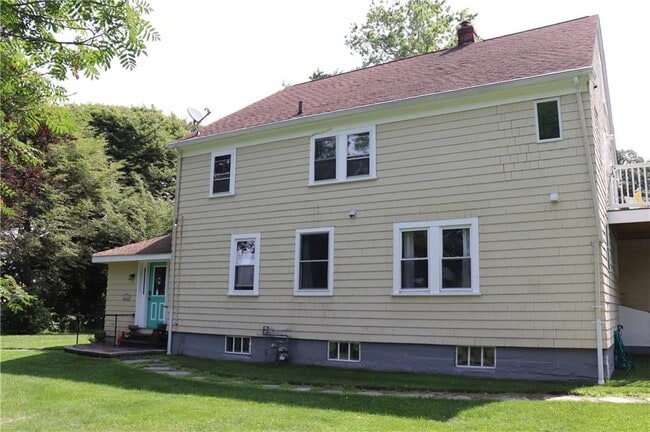 Photo - 140 Maple Ave