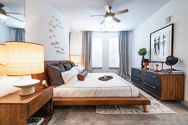 Woodburn Exchange - Bedroom